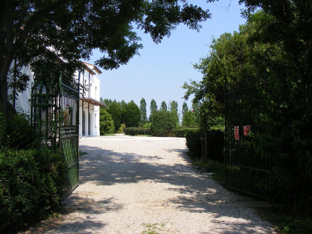 Villa Gaudio Ponte San Nicolò Exterior foto